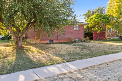 389 W 400 N, Richfield, UT 84701 - Photo 4