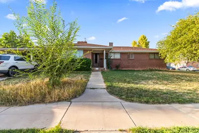 389 W 400 N, Richfield, UT 84701 - Photo 2
