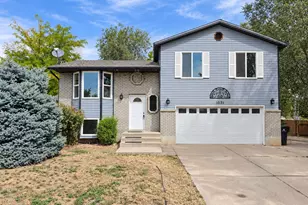 1551 W 265 N, West Point, UT 84015 - Photo 1