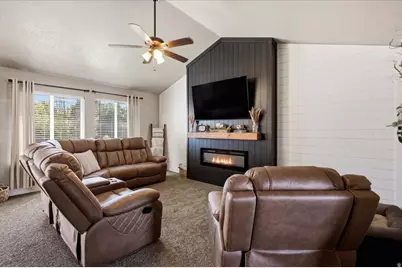 224 E Tate Ct, Grantsville, UT 84029 - Photo 6