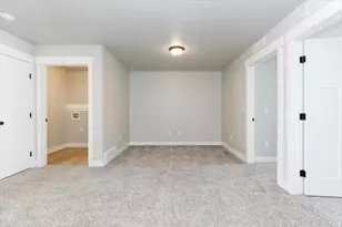 226 S 600 W, Logan, UT 84321 - Photo 10