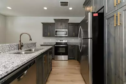 226 S 600 W, Logan, UT 84321 - Photo 4