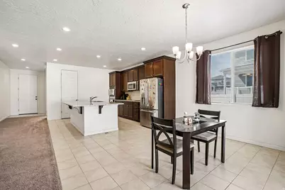 746 W Gladiolus Cir, Saratoga Springs, UT 84045 - Photo 8