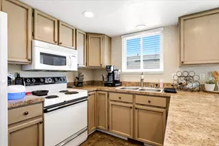 5220 S 2100 W, Roy, UT 84067 - Photo 8