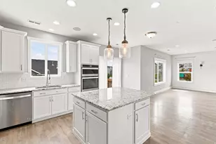 3256 S Iron Hl Cir, Saratoga Springs, UT 84045 - Photo 10