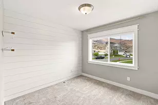 3256 S Iron Hl Cir, Saratoga Springs, UT 84045 - Photo 28