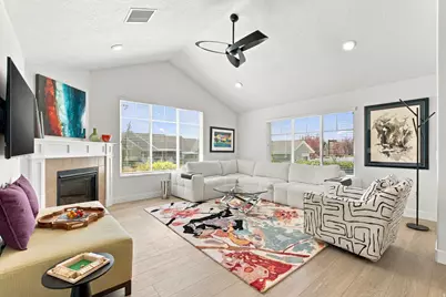 793 W 130 S #D, Pleasant Grove, UT 84062 - Photo 4