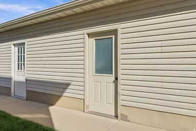 7458 S 1550 E, South Weber, UT 84405 - Photo 26