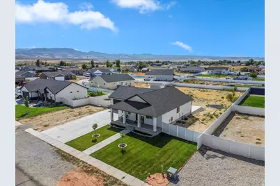 130 E 300 N, Centerfield, UT 84622 - Photo 4