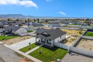 130 E 300 N, Centerfield, UT 84622 - Photo 4