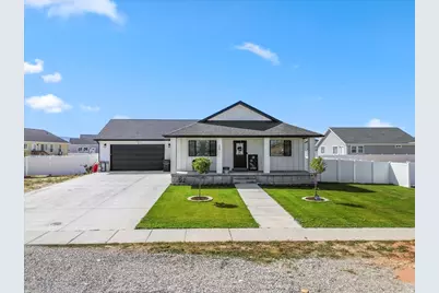 130 E 300 N, Centerfield, UT 84622 - Photo 2