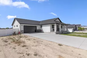 130 E 300 N, Centerfield, UT 84622 - Photo 14