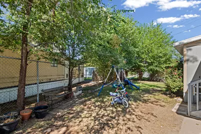 8808 S Oxford Cir, Sandy, UT 84070 - Photo 26