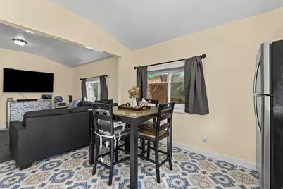 8808 S Oxford Cir, Sandy, UT 84070 - Photo 12