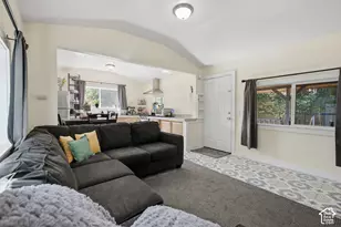 8808 S Oxford Cir, Sandy, UT 84070 - Photo 10