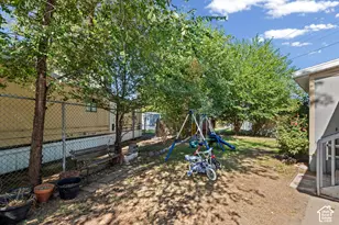 8808 S Oxford Cir, Sandy, UT 84070 - Photo 26