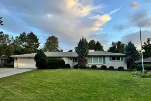 2132 E Applewood Ave, Holladay, UT 84121 - Photo 1