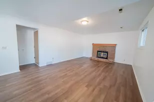 10273 S Countrywood Dr, Sandy, UT 84092 - Photo 12