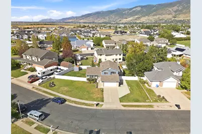934 W Meadowlark Ln N, West Bountiful, UT 84087 - Photo 36