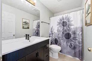 934 W Meadowlark Ln N, West Bountiful, UT 84087 - Photo 20