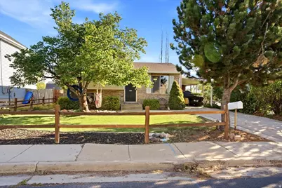 425 W 300 N, Clearfield, UT 84015 - Photo 2