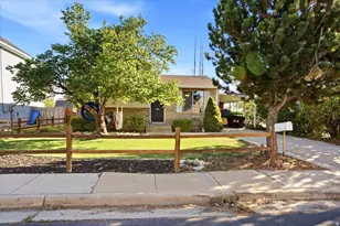 425 W 300 N, Clearfield, UT 84015 - Photo 2