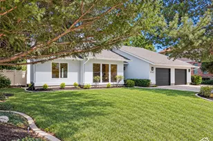 1107 E Birchbrook Cir S, Cottonwood Heights, UT 84047 - Photo 2