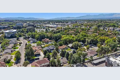 1107 E Birchbrook Cir S, Cottonwood Heights, UT 84047 - Photo 54