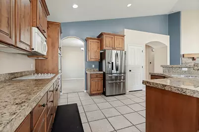 2048 W 400 S, Lehi, UT 84043 - Photo 6