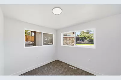 2820 N 700 E, Provo, UT 84604 - Photo 16