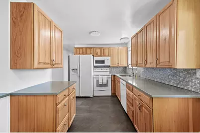 2111 W 7560 S, West Jordan, UT 84084 - Photo 12