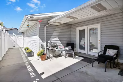 669 W Coachman Way S, Riverdale, UT 84405 - Photo 28