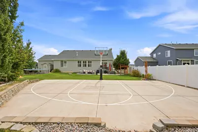 2249 S Parkwood Ln, Kaysville, UT 84037 - Photo 40