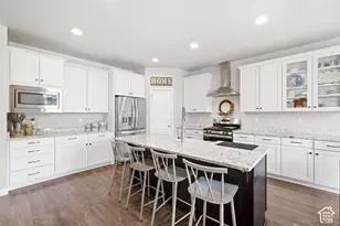 2249 S Parkwood Ln, Kaysville, UT 84037 - Photo 2