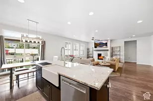 2249 S Parkwood Ln, Kaysville, UT 84037 - Photo 4