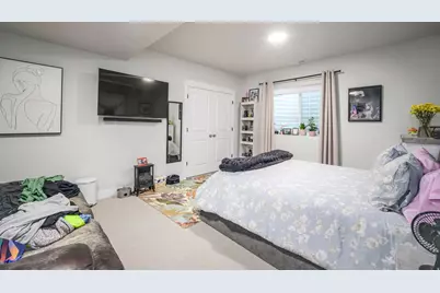 6947 W Granbury Dr, South Jordan, UT 84009 - Photo 34