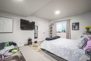 6947 W Granbury Dr, South Jordan, UT 84009 - Photo 34