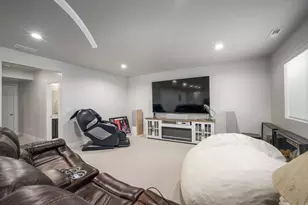 6947 W Granbury Dr, South Jordan, UT 84009 - Photo 30