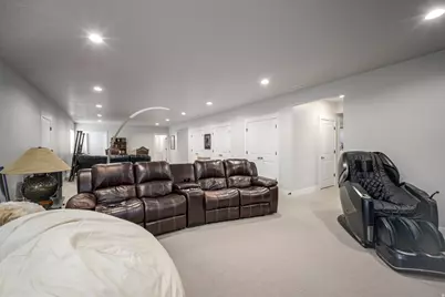6947 W Granbury Dr, South Jordan, UT 84009 - Photo 32