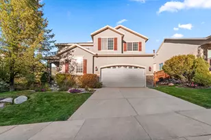 14961 S Winged Bluff Ln, Draper (UT Cnty), UT 84020 - Photo 2