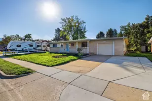 2015 W 4225 S, Roy, UT 84067 - Photo 4