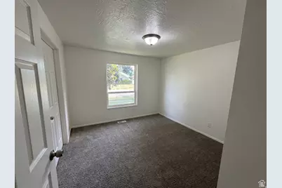 1386 S 1250 E, Clearfield, UT 84015 - Photo 12