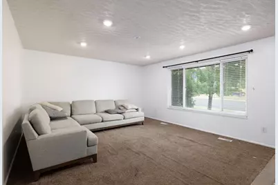 270 E 5100 S, Washington Terrace, UT 84405 - Photo 28