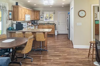 275 W 60 S, Hyde Park, UT 84318 - Photo 8