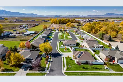 275 W 60 S, Hyde Park, UT 84318 - Photo 40