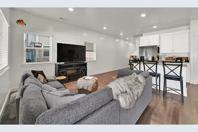 352 E 1850 N #8, North Ogden, UT 84414 - Photo 12