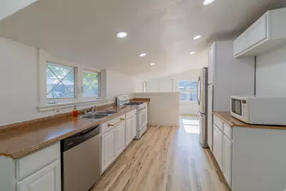2055 S Adams Ave E, Ogden, UT 84401 - Photo 4