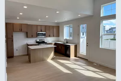 2032 W Leap Frog Rd #919, Eagle Mountain, UT 84005 - Photo 2