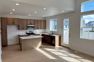 2032 W Leap Frog Rd, Eagle Mountain, UT 84005 - Photo 2