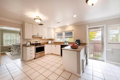 2338 E Bryan Ave, Salt Lake City, UT 84108 - Photo 18